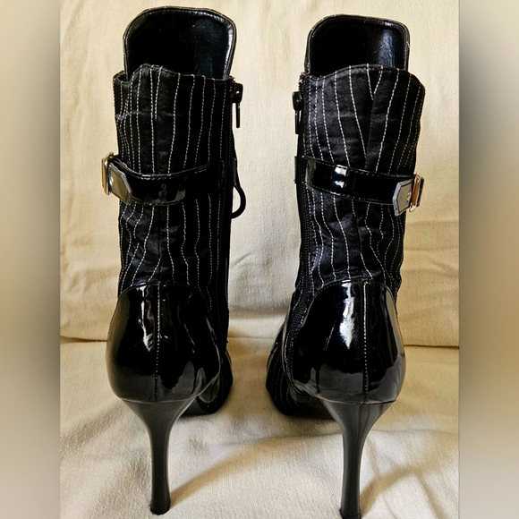 Pinstripe and black patent stiletto boots - Picture 2 of 8